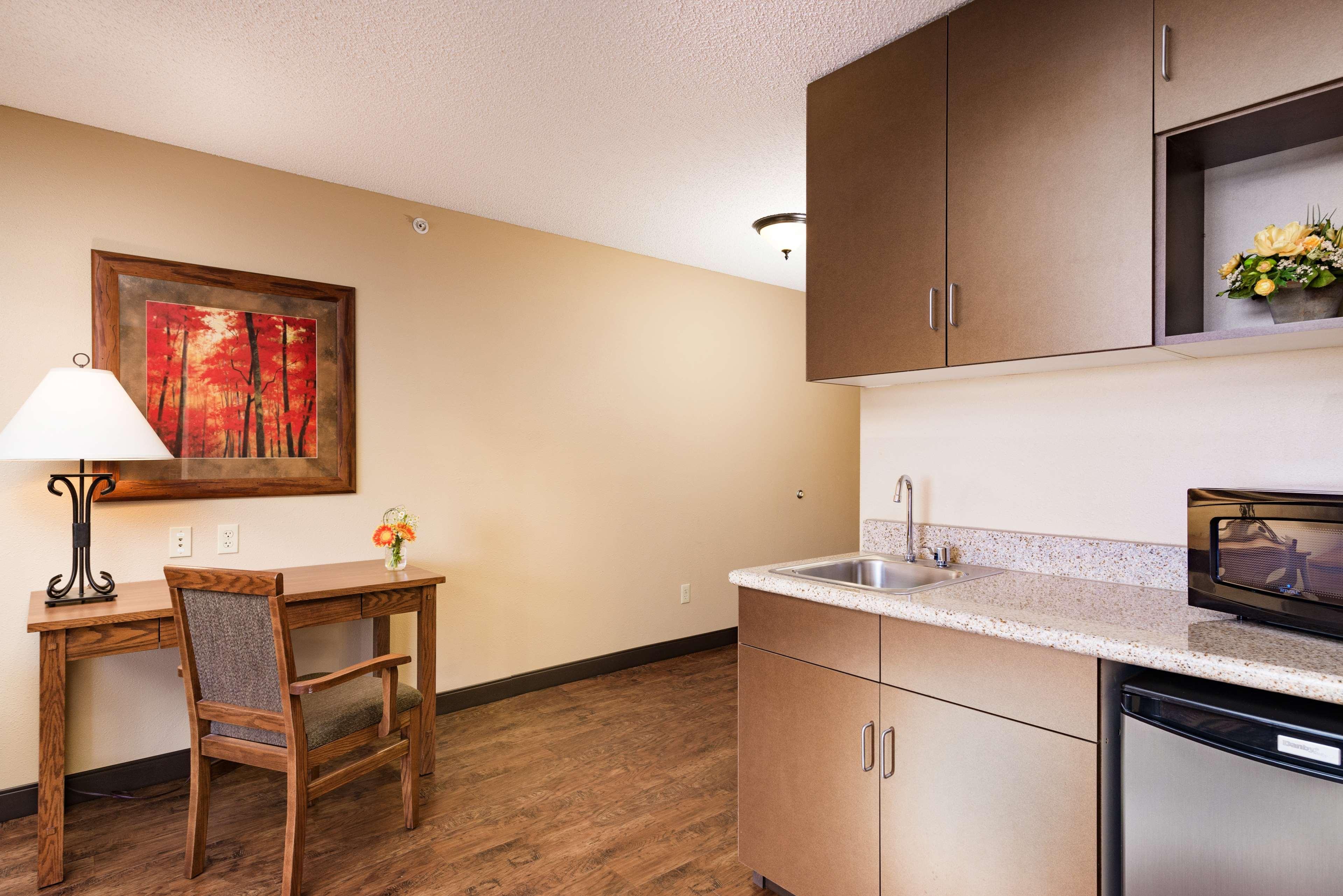 Best Western Plus Kelly Inn & Suites Биллингс Экстерьер фото